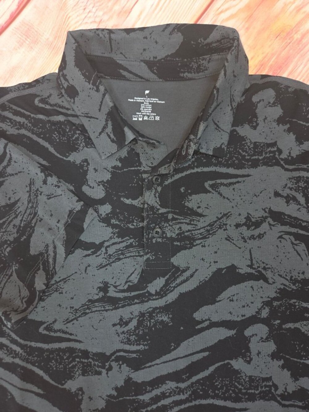 Fabletics Men Black & Gray Abstract Polo Large